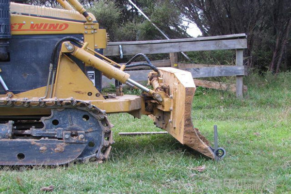 bulldozer A Blade