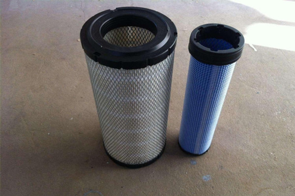 air filter of the excavator