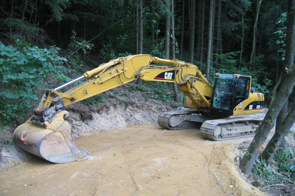 Excavator prohibition operation (2): The scale of walking work is not too big!